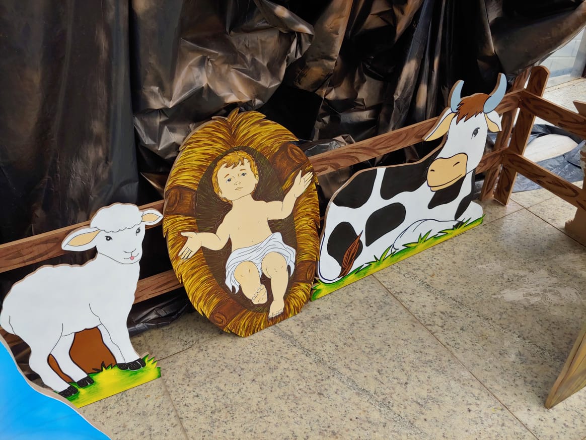 Artista Plástico pinta personagens históricos do Presépio de Natal em  madeira – Cidade Total