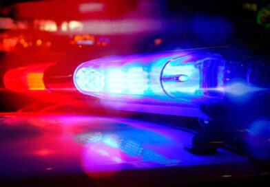 Homem é preso por desacato e após urinar em viatura policial em Açucena Homem é preso por desacato e após urinar em viatura policial em Açucena