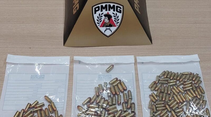 Polícia apreende grande quantidade de munições em Manhumirim Polícia apreende grande quantidade de munições em Manhumirim