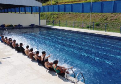 Prefeitura de Coronel Fabriciano implanta aulas de natação na Escola do Futuro