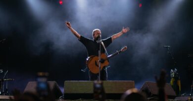 Noite Gospel com Fernandinho marca história e emociona mais de 25 mil fiéis em Ipatinga