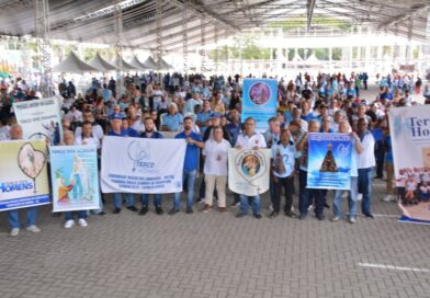 Manhuaçu participa do 13º Encontro Estadual do Terço dos Homens no ES