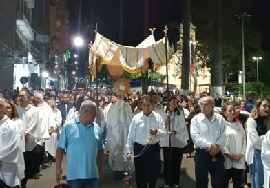 Corpus Christi é celebrado com júbilo pela comunidade católica