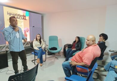 Seminário de Igualdade Racial discute o Racismo Institucional Seminário de Igualdade Racial discute o Racismo Institucional