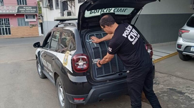 PC prende investigados por tentativa de homicídio em Santana do Manhuaçu PC prende investigados por tentativa de homicídio em Santana do Manhuaçu