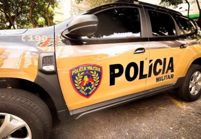 Mulher é assassinada a tiros em Caratinga Mulher é assassinada a tiros em Caratinga