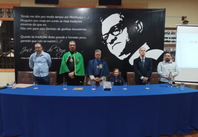 Academia Manhuaçuense de Letras celebra 34 anos com alegria e homenagens